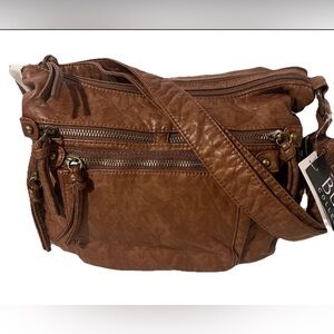 NWT Bueno of California Hobo Crossbody Bag Women’s Brown Elephant Large Washed